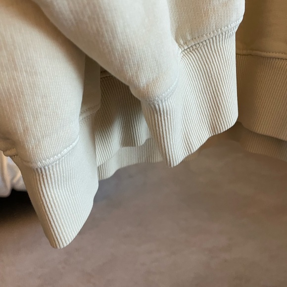 NWT Wilfred Free Fleece Oversized Sweatshirt in Faded Bone 3 (XL) - Picture 4 of 7